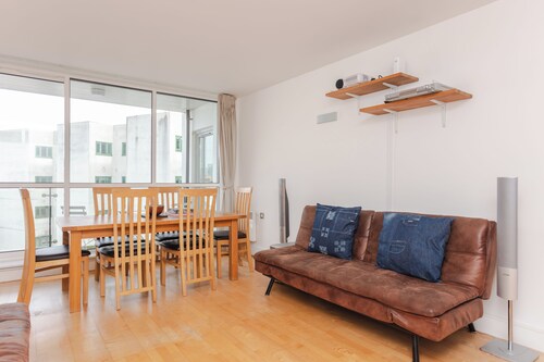 Cosy and Spacious 3 BD flat on Bermondsey St
