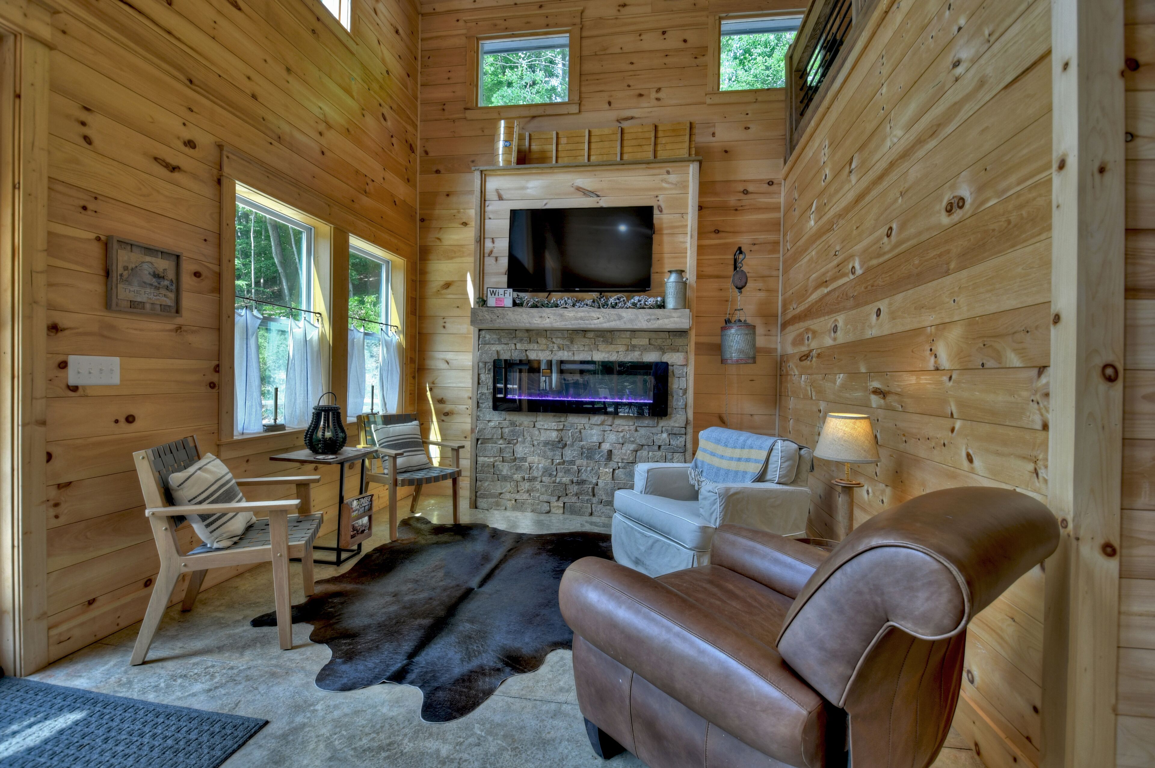 Brand New Barndominium in the heart of Aska, 5 min to dntwn, no steep drives