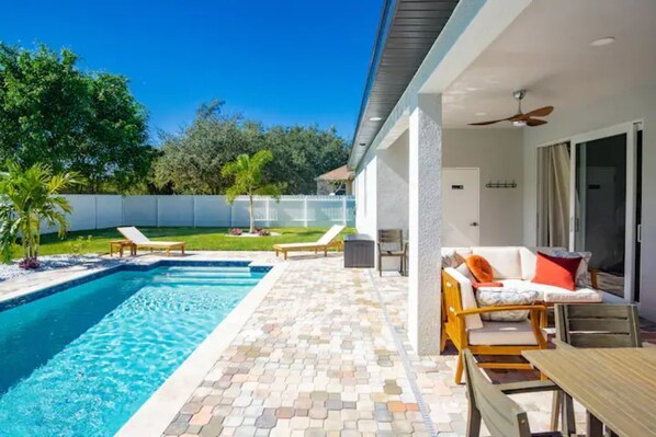 Outdoor pool, a heated pool