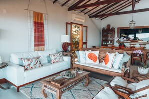 Lobby sitting area - GRINGOS BOUTIQUE HOTEL (Búzios)