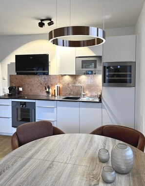 Fridge, microwave, oven, stovetop