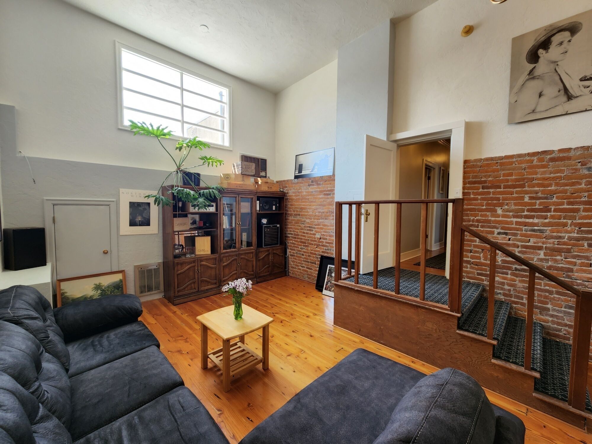 Historic Renovated Loft in Downtown Albany, OR.