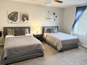 1 habitación, tabla de planchar con plancha, wifi gratis y ropa de cama 