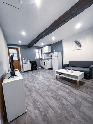 Interior - Balneo bath accommodation (Varzy)