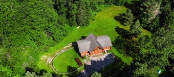 ML30 Close to ski resorts and towns! Hot tub! Pets OK