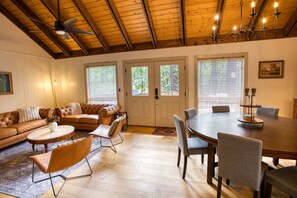 Interior - A cozy treehouse cabin in the heart of Pinetop. (Pinetop-Lakeside)