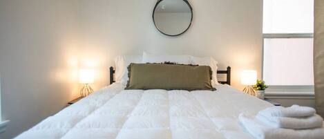 2 chambres, bureau, Wi-Fi gratuit, draps fournis