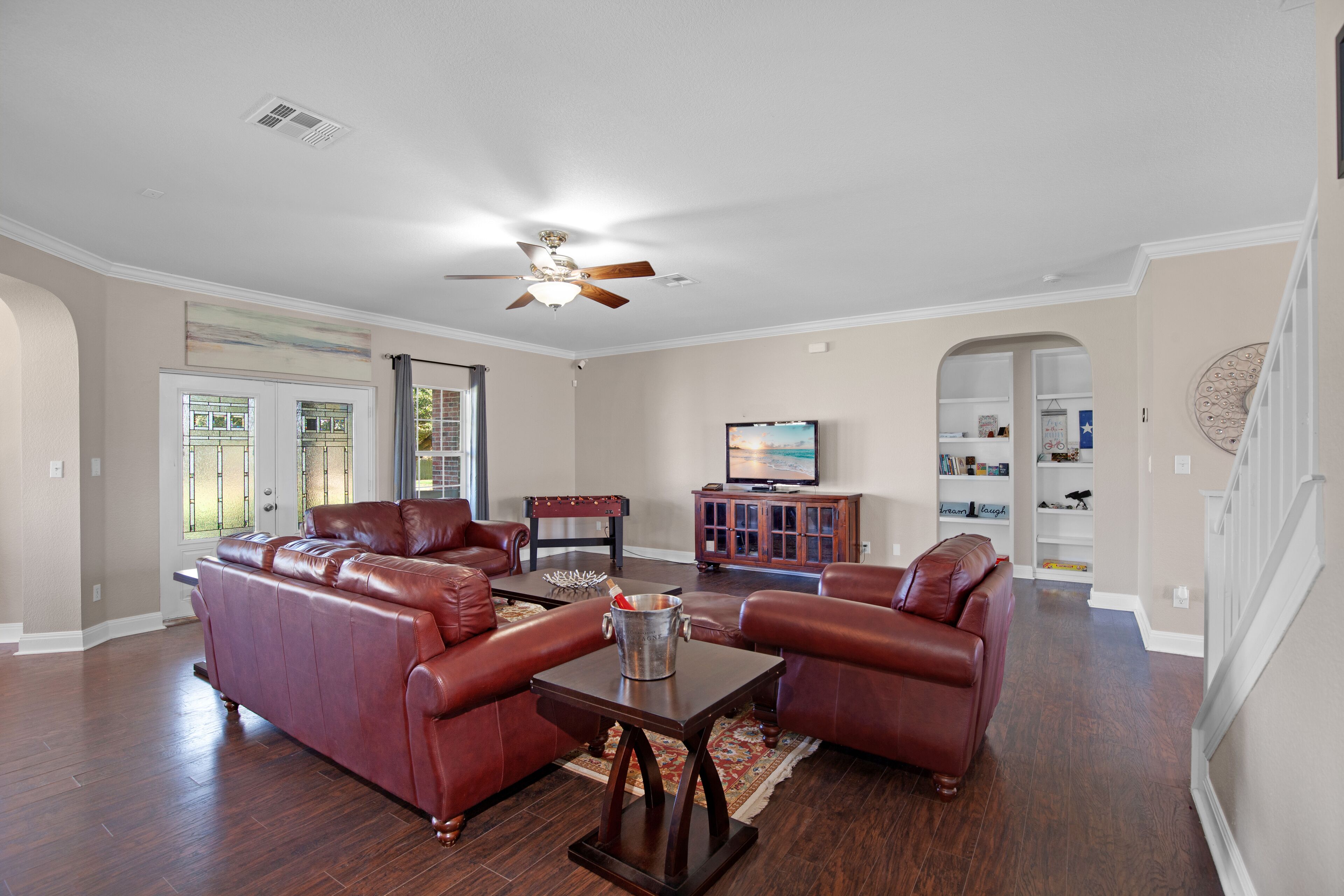 ♥Hot Spa♥Private Pool ♥ 5000 sft house ♥2 acre Yard♥Ranch ☀Secluded Countryside