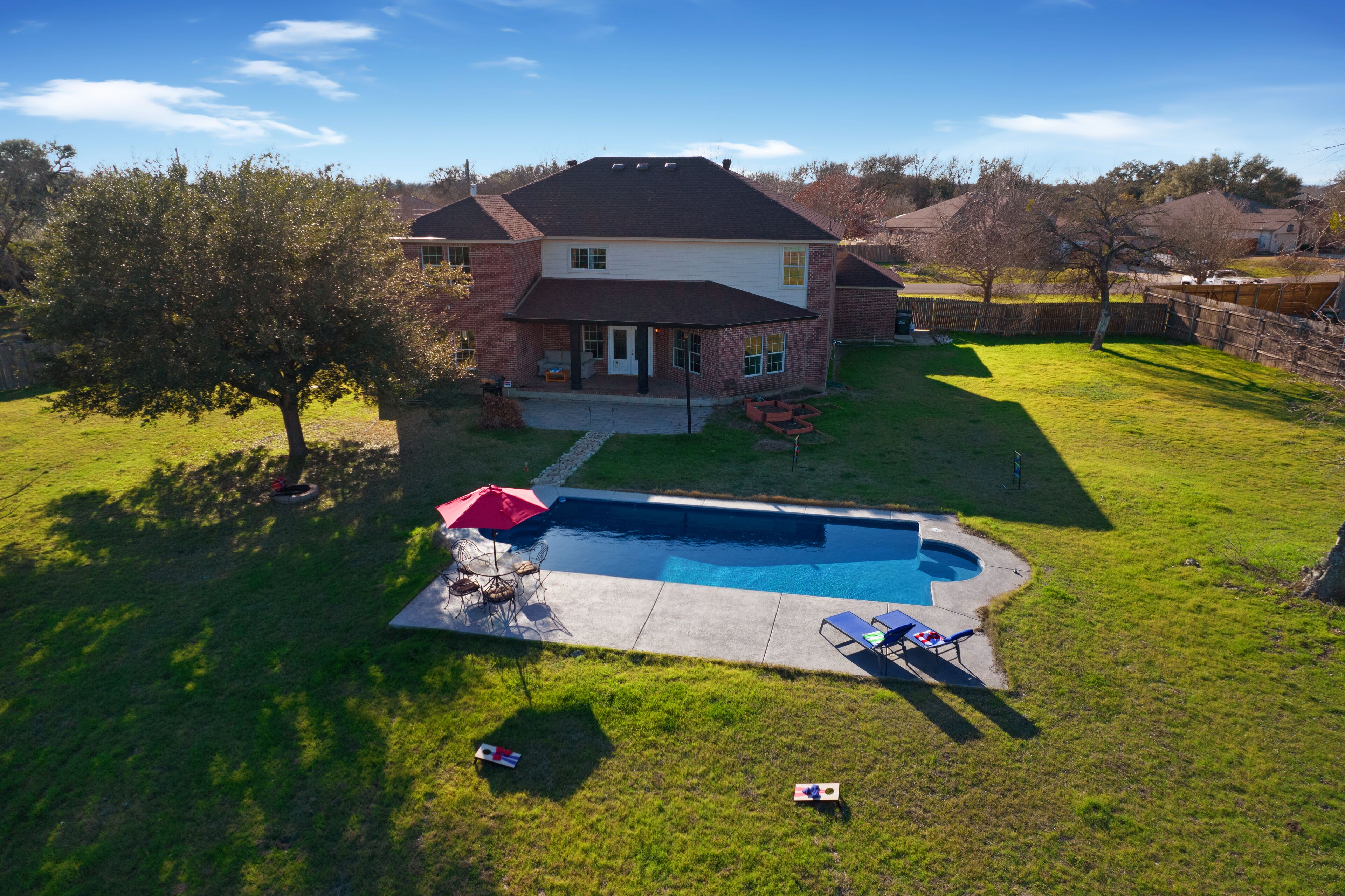 ♥Hot Spa♥Private Pool ♥ 5000 sft house ♥2 acre Yard♥Ranch ☀Secluded Countryside