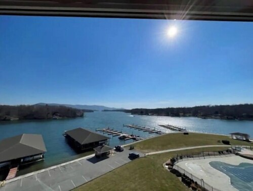 Luxury Smith Mountain Lake Vacation Home