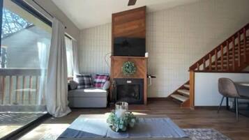 TV connectée, cheminée