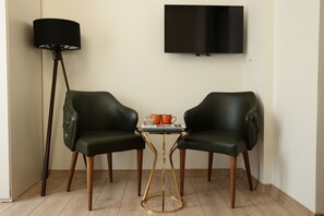 標準開放式套房 | 客廳 | 電視