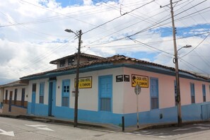 Fachada de la propiedad