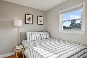 3 bedrooms, WiFi, bed sheets