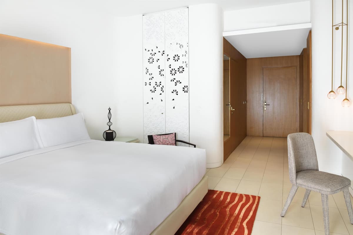 Standard Room, 1 King Bed, Accessible