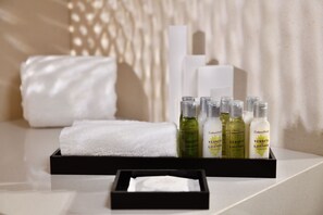 Hair dryer, slippers, towels, soap - Hilton Taghazout Bay Beach Resort & Spa (Taghazout)