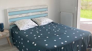 3 chambres, fer et planche Ă repasser, draps fournis