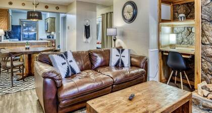 Walking distance to lifts. Condo with great reviews