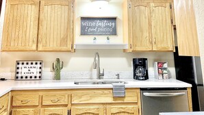 Private kitchen - Walking distance to lifts. Condo with great reviews (Angel Fire)