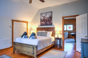 3 bedrooms, iron/ironing board, travel crib, free WiFi