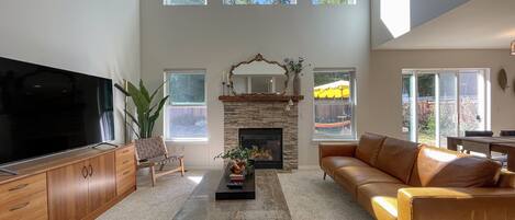 TV connectée, cheminée