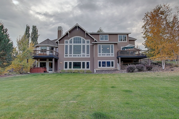 Breathtaking views from each window!