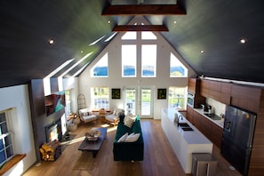 Smart TV, chimenea