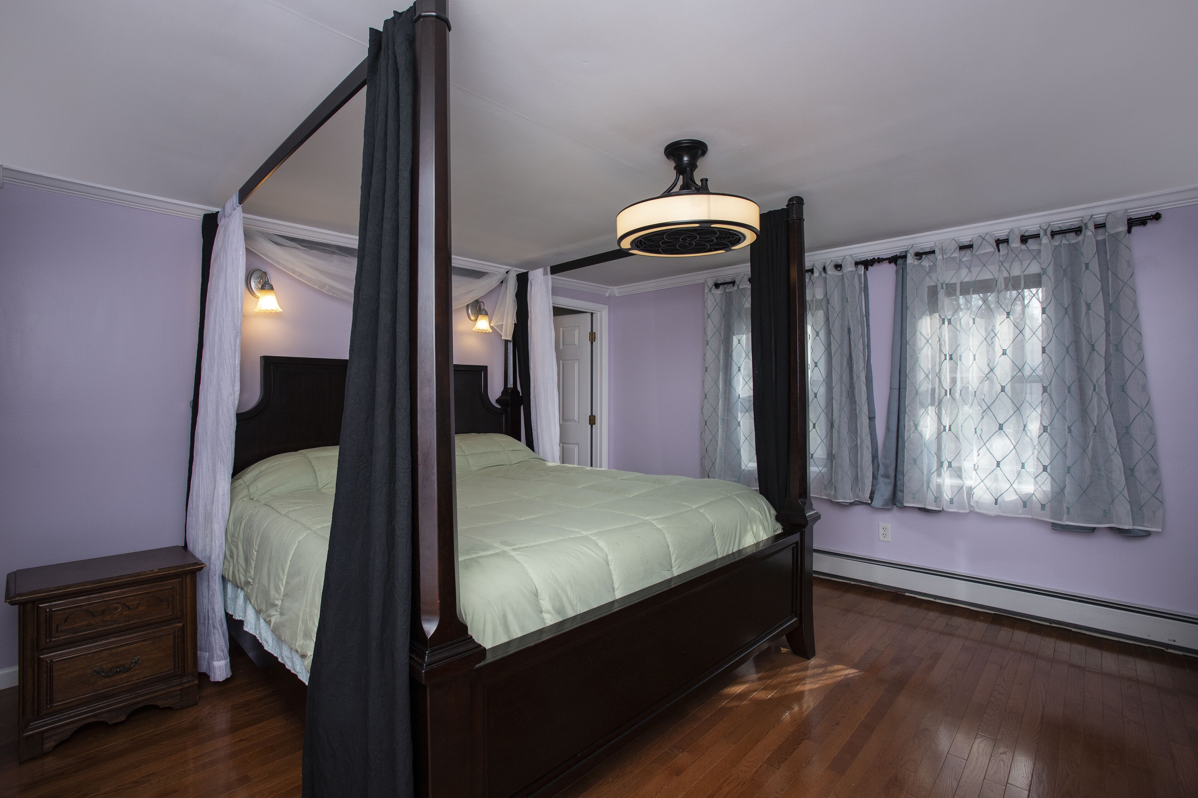 Cozy Family Sized Home, Nestled on the Creek