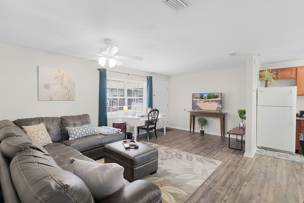 Smart TV - The Downtown Retreat One (Ocala)