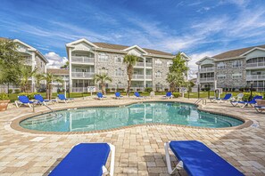 Outdoor pool - Spacious and Comfortable 2BR/2BA Condo with Pool View near Beach and Golf (Myrtle Beach)