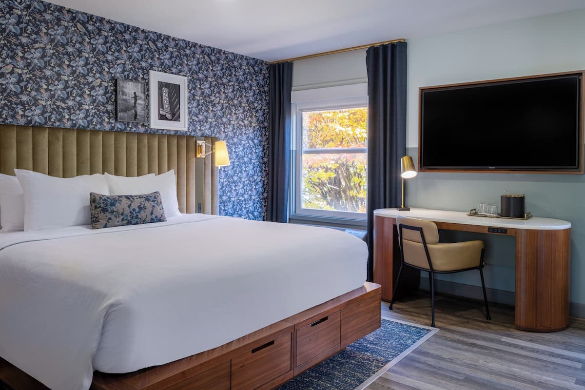 Literie de qualité, lit avec matelas à plateau-coussin, coffre-fort