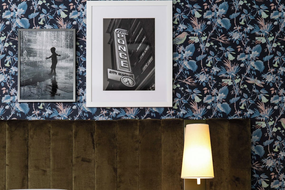 Literie de qualité, lit avec matelas à plateau-coussin, coffre-fort