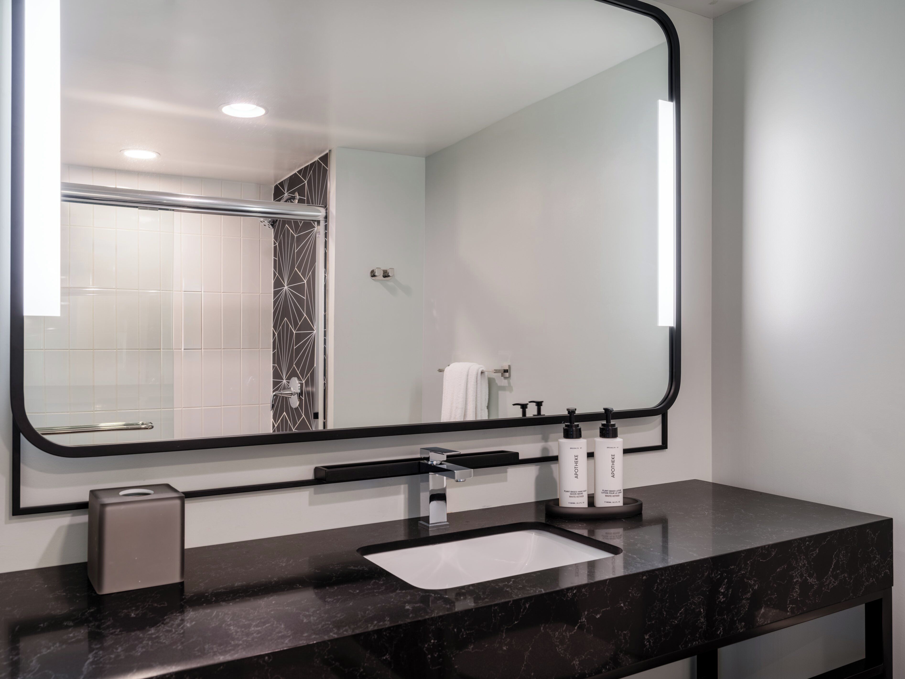 Literie de qualité, lit avec matelas à plateau-coussin, coffre-fort