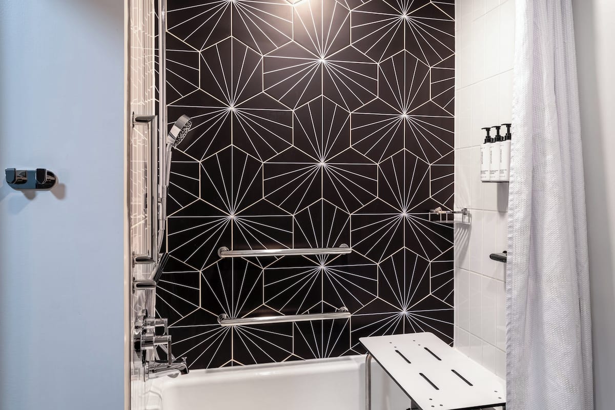 Literie de qualité, lit avec matelas à plateau-coussin, coffre-fort