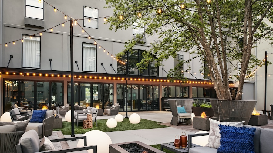 voco The Darwin Atlanta Midtown by IHG