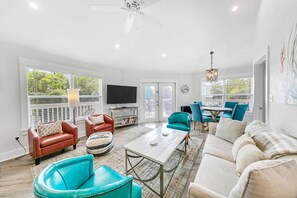 TV - ☀️350yd2Beach-Patio-Bikes-Firepit-30A-Dunestruck☀️ (Santa Rosa Beach)