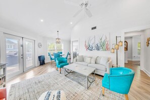 TV - ☀️350yd2Beach-Patio-Bikes-Firepit-30A-Dunestruck☀️ (Santa Rosa Beach)