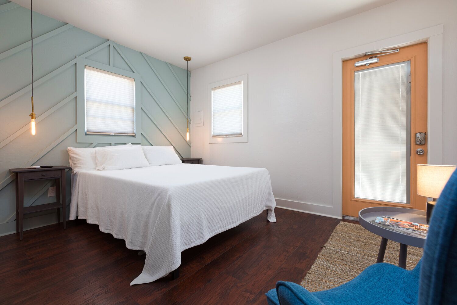 Cozy Studio in the Heart of the Plaza District!