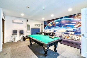 Spielezimmer