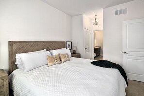 5 Schlafzimmer, Bügeleisen/Bügelbrett, WLAN, Bettwäsche