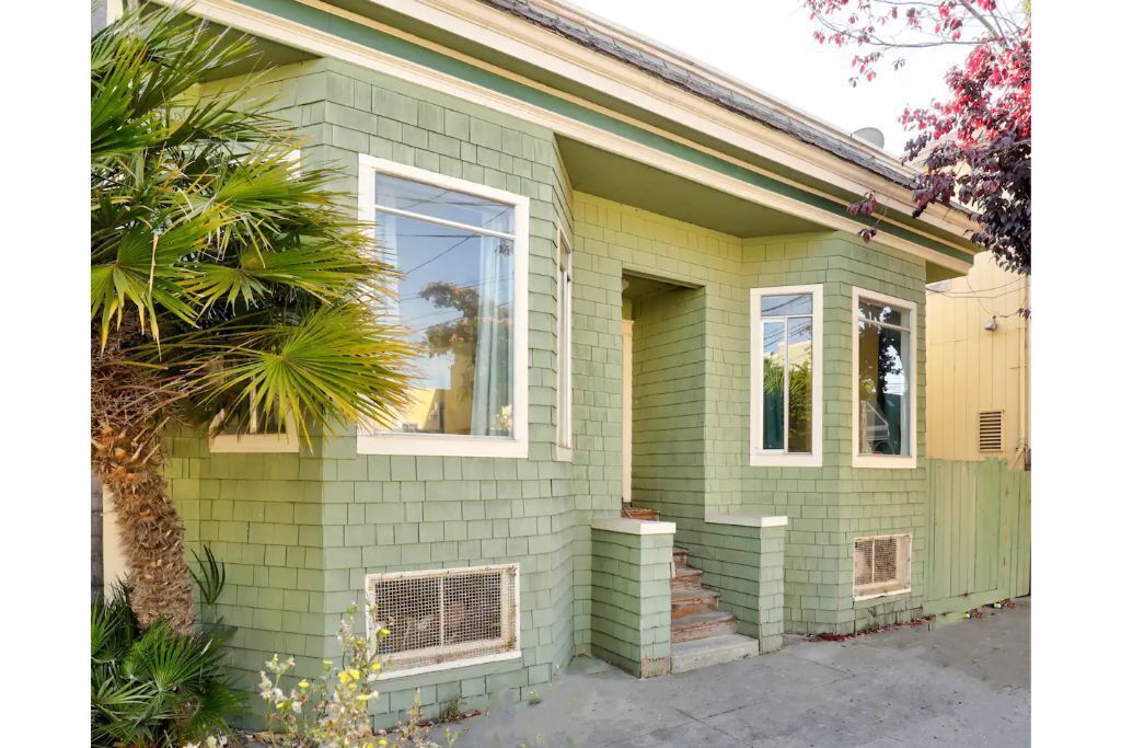 Inner Mission Cottage. Close to Tartine!