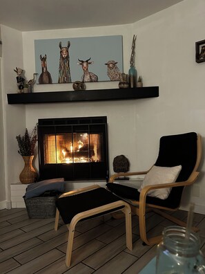 Interior - Modern Farmhouse in Midtown which fully fenced yard (Tucson)