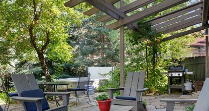 Perfect Family Getaway, Hot Tub, W/Private Fenced Yard, Beautiful Outdoor Area
