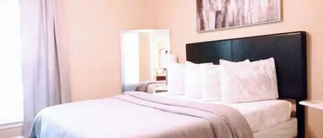 1 bedroom, desk, iron/ironing board, free WiFi