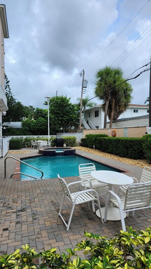 Piscine extérieure, piscine chauffée