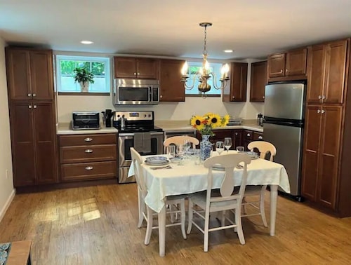 Sweet spot studio on village outskirts