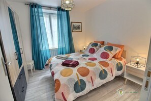 3 dormitorios, tabla de planchar con plancha, wifi gratis y ropa de cama