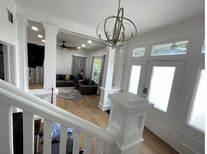 Interior - Riverwalk, Pearl, Zoo, Museums, Pool 5 BR 4 1/2 Baths Sleeps 12 (San Antonio)