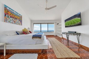 6 chambres, bureau, fer et planche à repasser, accès au Wi-Fi (inclus)