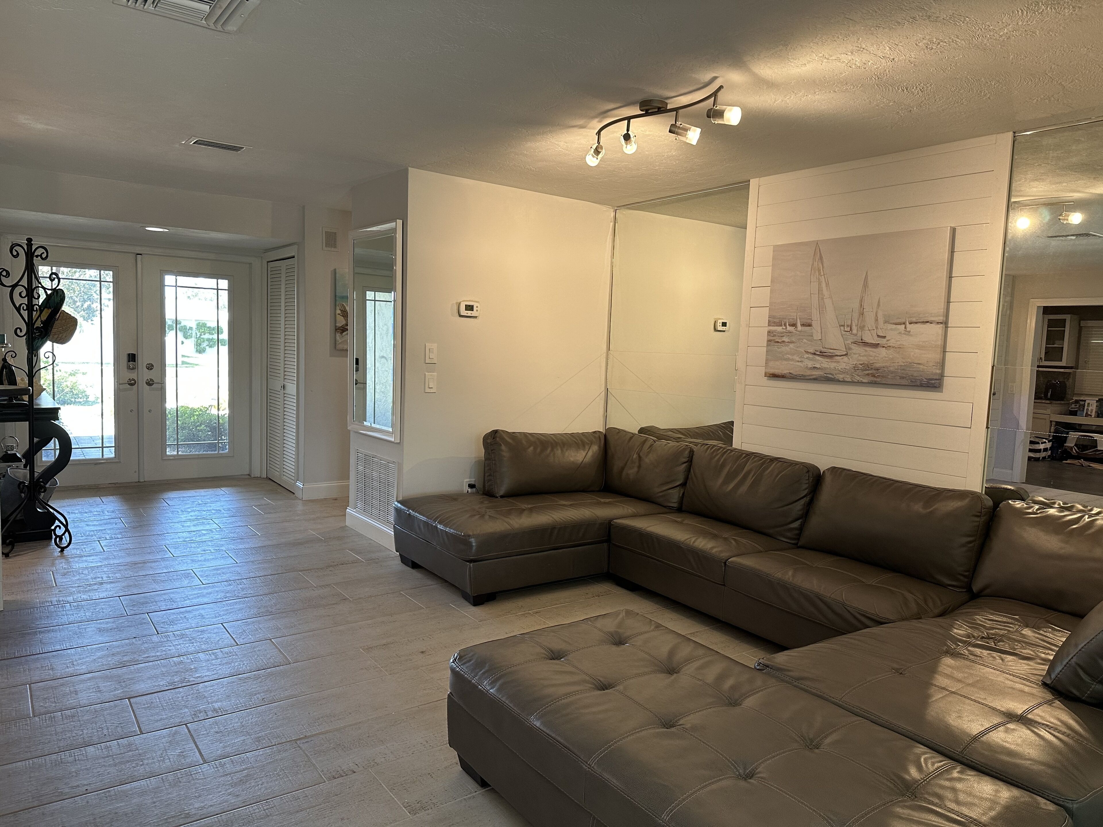 Amazing Home with Private Heated Pool 7 Minutes to Beach!